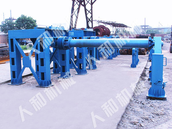 Cement pipe making machine